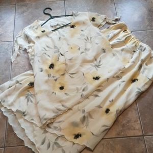 Matching Skirt and Top Set Size 18 Like new.